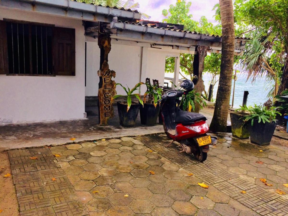 Sea View Villa Unawatuna Exterior photo